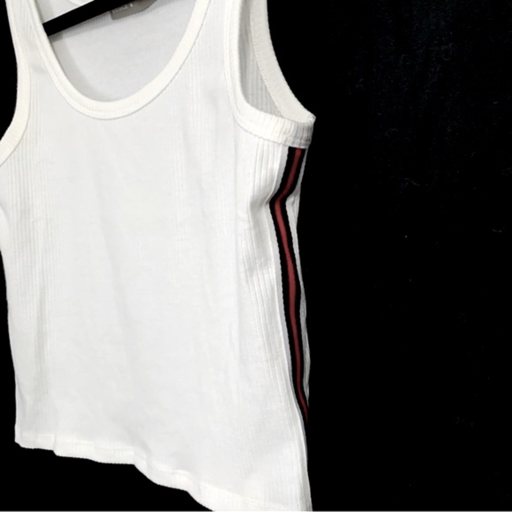 Tresics Ribbed Cropped Tank Top - Picture 3 of 5